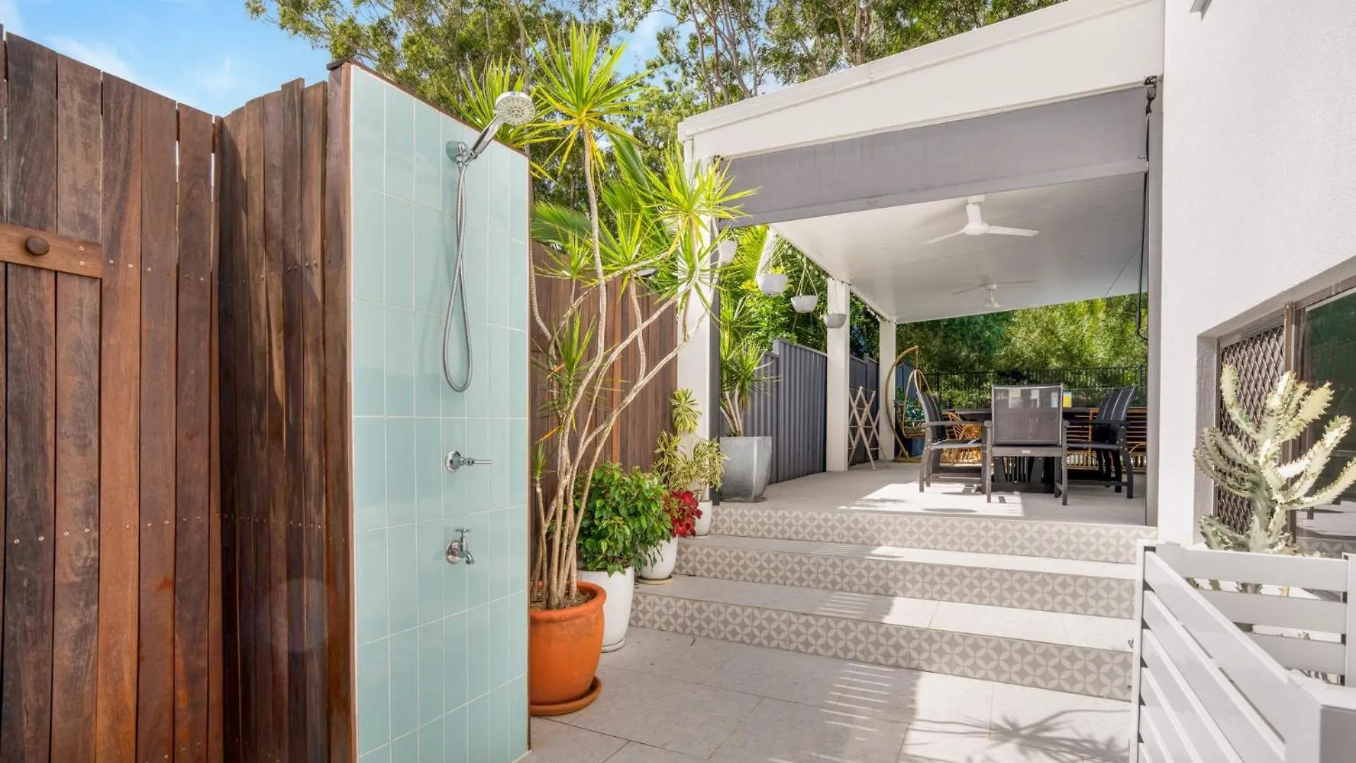 Seabreeze Escape - Rainbow Beach. Pool. Wifi. Aircon