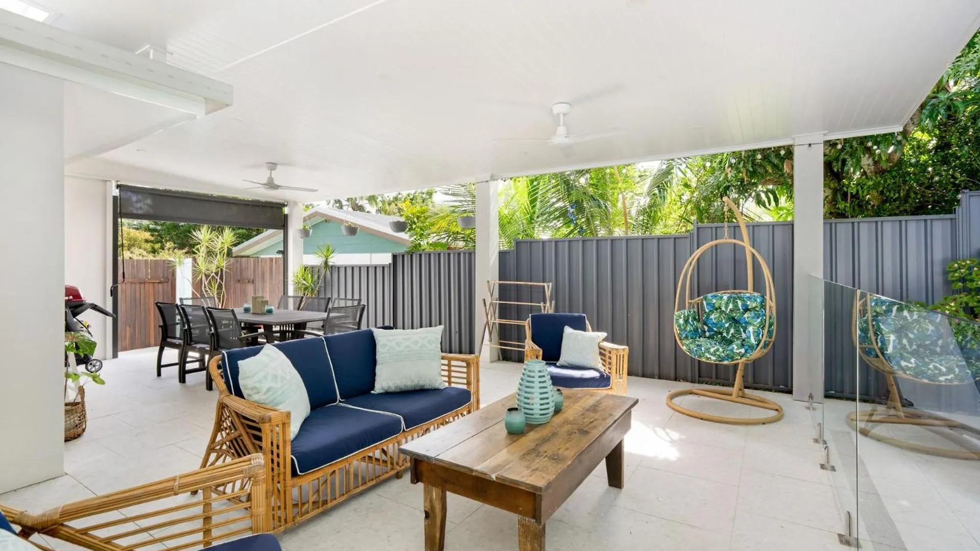 Vakantiehuis Seabreeze Escape - Rainbow Beach. Pool. Wifi. Aircon