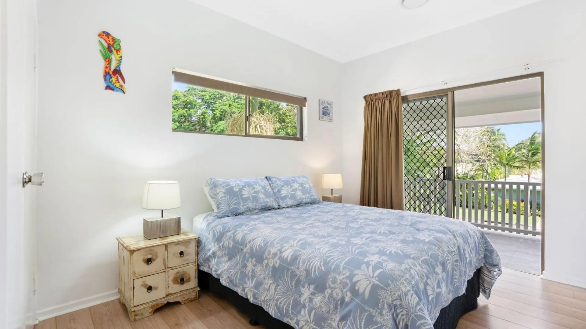 Seabreeze Escape - Rainbow Beach. Pool. Wifi. Aircon 0*,  Australië