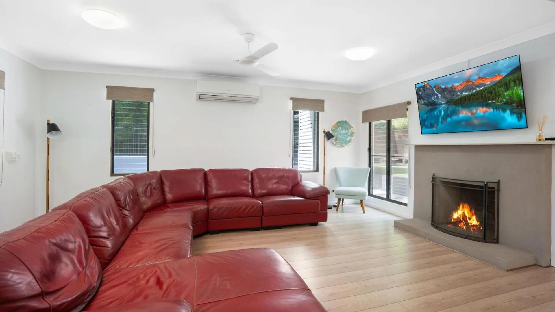Seabreeze Escape - Rainbow Beach. Pool. Wifi. Aircon Vakantiehuis