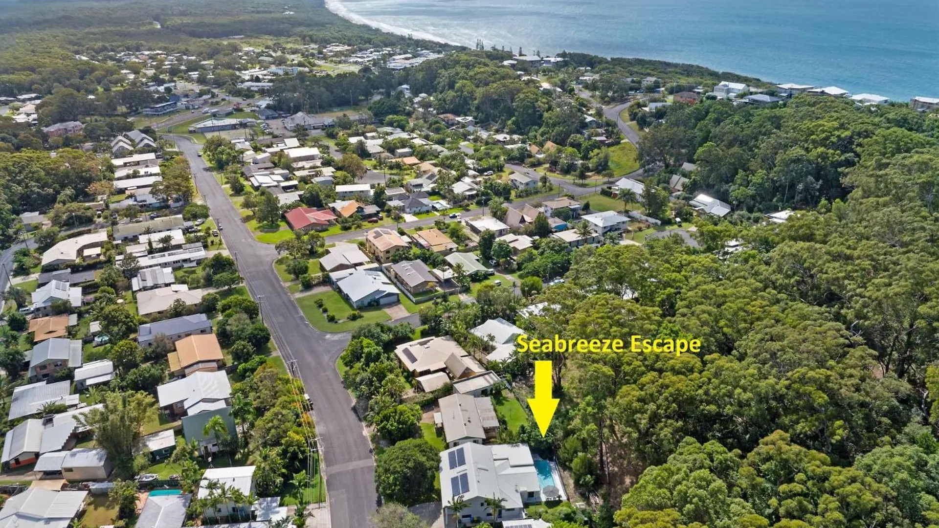 Seabreeze Escape - Rainbow Beach. Pool. Wifi. Aircon 0*,  Australië